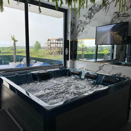 Sueno Luxury Villa *